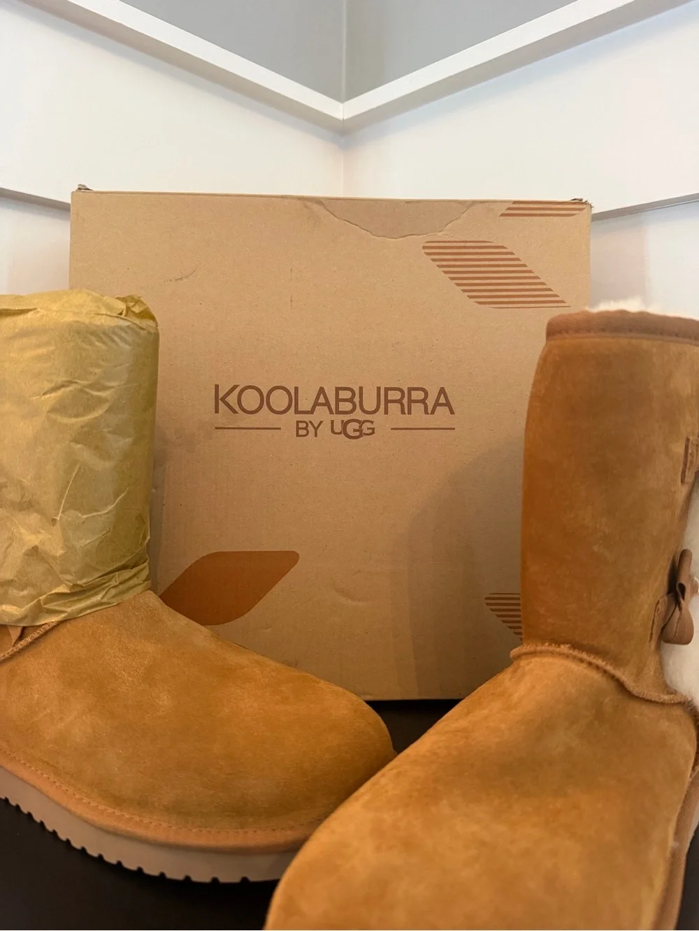 UGG KOOLABURRA Pom-Pom Bow Short Boot